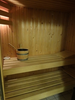 Badkamer op 1ste verdieping met sauna